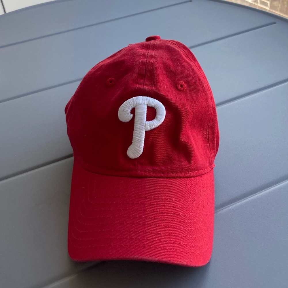 Women's Philadelphia Phillies New Era Red Essential 9TWENTY Adjustable Hat